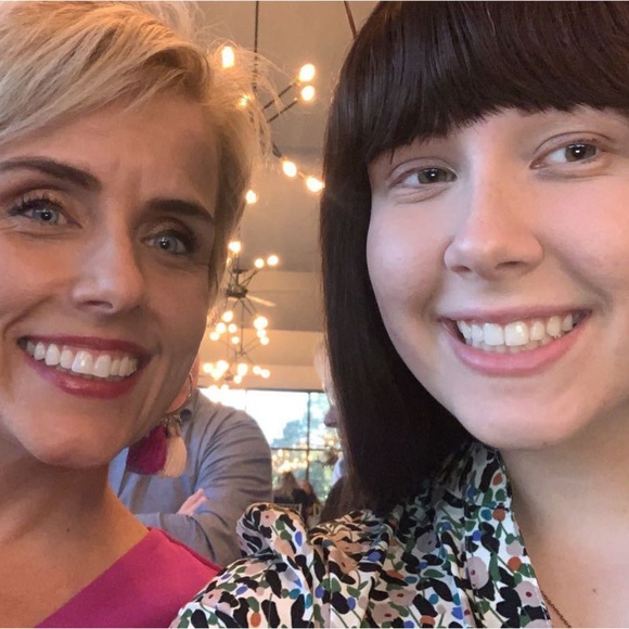 Meet your Posher, Caty - Picture 2 of 2